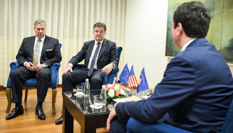 Sanksione Albin Kurtit? Mediat e huaja vënë theksin tek paralajmërimet e SHBA-së dhe BE-së