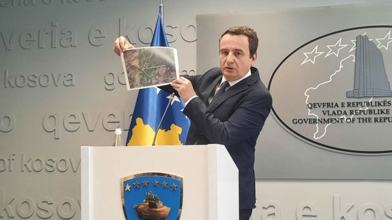 Albin Kurti: Ndërkombëtarët t’i bëjnë presion Serbisë për lirimin e tre policëve