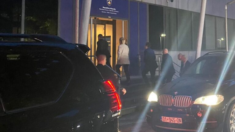 Franca dhe Gjermania kërkon zgjedhje të reja, Kurti pret në takim Escobarin dhe Lajçakun