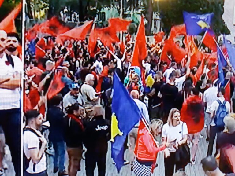 Protesta e Albinit në Tiranë, a e nisi luftën finale me Edi Ramën?