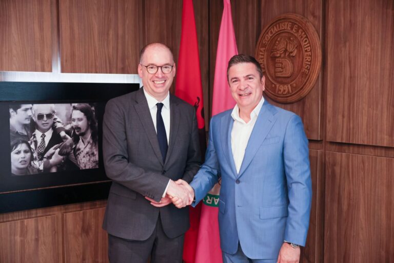 Gjiknuri takon zyrtarin e lartë gjerman Niels Annen: Diskutuam mbi zhvillimet politike në Shqipëri dhe Kosovë