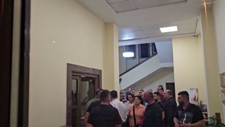 VIDEO/ Përçahet PD-ja e vulës, dhunë verbale dhe shantazhe