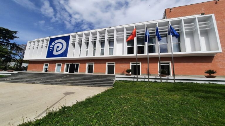FOTO/ PD propozon shtesa në Kod për votën nga Diaspora