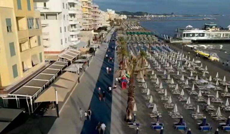 Rama nxjerr pamjet: Një pjesë e shëtitores së Durrësit gati për sezonin turistik (VIDEO)