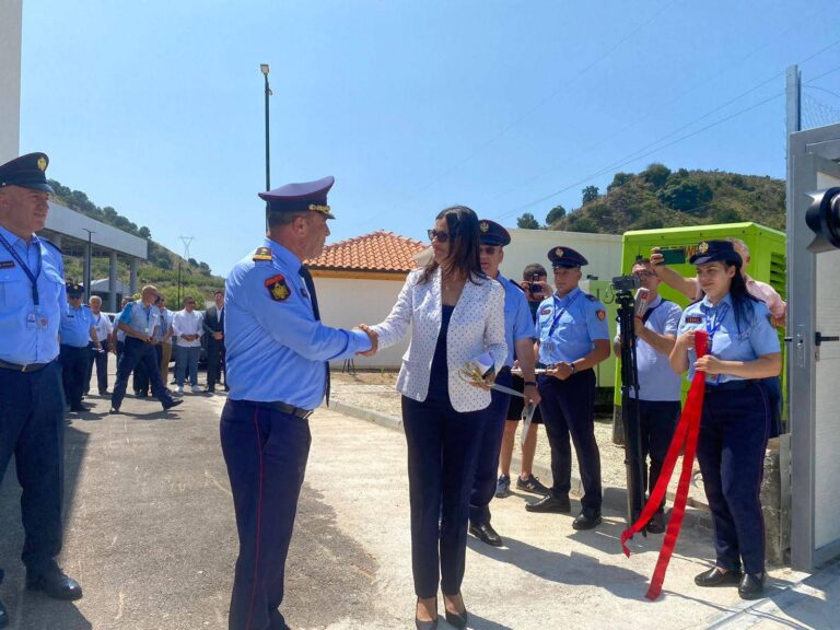 Përurohet Qendra e Regjistrimit dhe Strehimit të Përkohshëm për migrantët në Qafë Botë