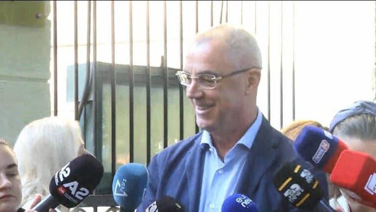 Deputeti i PS-së pro arrestimit të Ahmetajt: S’kemi pse bëhemi avokat i askujt, gjykojmë vetëm në procedura