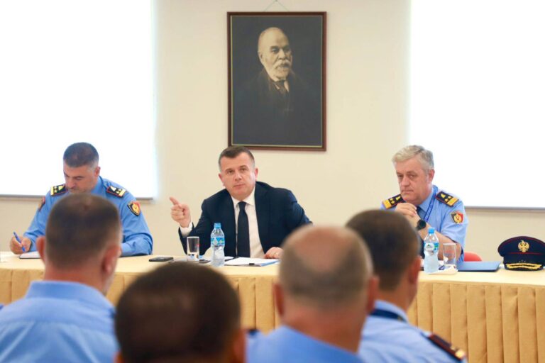 Turi i takimeve, ministri Balla në Shkodër: Të goditen grupet kriminale dhe pastrimi i alpeve nga kanabisi