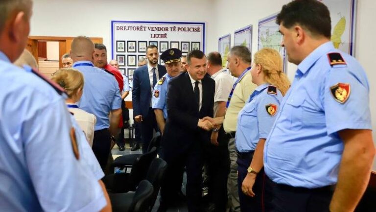 Ministri Balla takim me strukturat e Policisë në Lezhë: Në Shqipëri s’mund të ketë feude apo bajraqe
