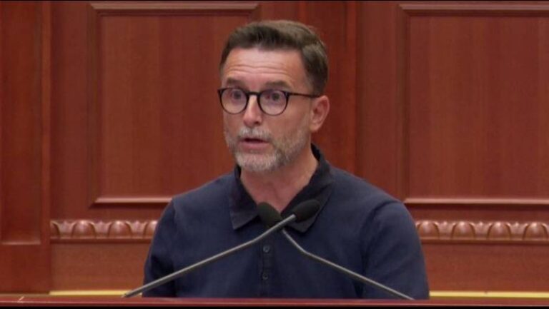 ”U vr*në njerëz”, deputeti Braçe në Kuvend: Sot ka korrupsion, por 10 vite më parë ishte i përgjakshëm