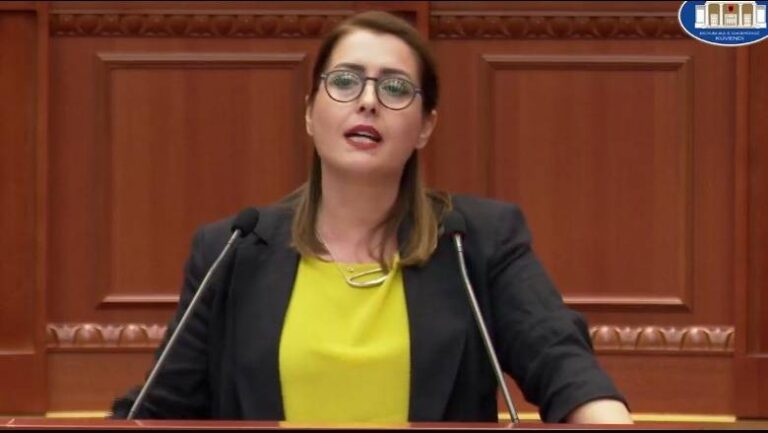Pr/ligji për studentët e mjekësisë, Manastirliu: Në këtë luftë për burime njerëzore, do ndërtojmë instrumentet tona