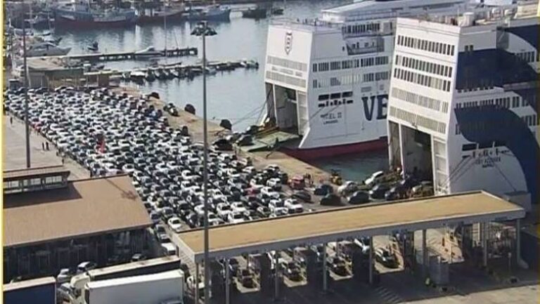 Kulmi i fluksit në portin e Durrësit, 9 mijë udhëtarë mbërritën vetëm dje