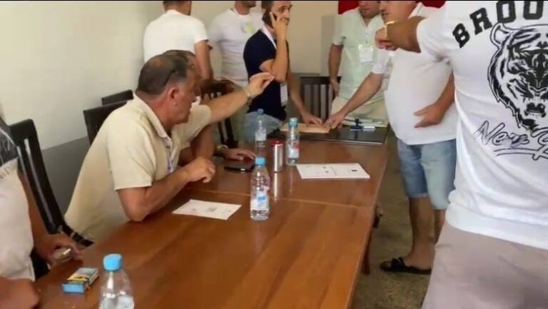 Rrogozhinë, ndërpritet procesi votimit në një QV. Shkak për këtë është bërë…