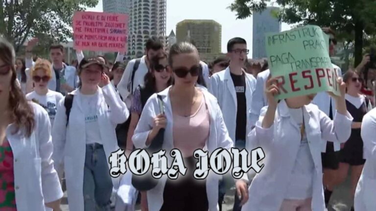 Përshkallëzohet protesta e studentëve të mjekësisë, tentojnë të hyjnë në Parlament