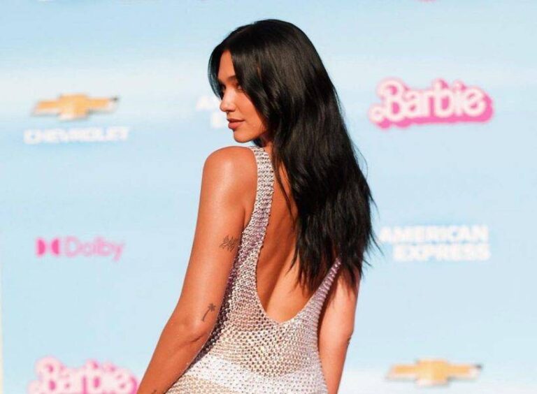 FOTO/ Me veshje transparente, por Dua Lipa shfaqet si ikonë në premierën e Barbie