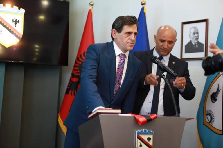 Kryebashkiaku Rakip Suli betohet në mandatin e dytë: Kamza do të jetë qytet model