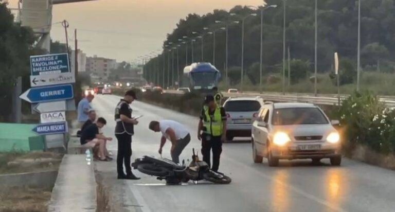 Aksident në Golem, makina përplas motorin. Një i plagosur