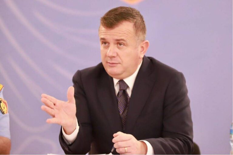 Balla hedh akuza të forta: Ka shefa dhe drejtor komisariatesh që ulen në lokale me kriminelë dhe u japin informacione