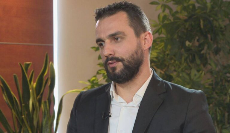 Aktivisti Lapaj sfidon këdo që dyshon se po mendon për karrierë personale