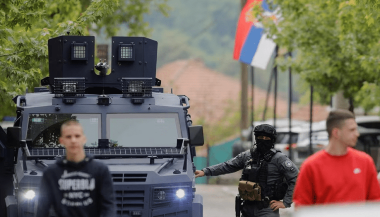 Kosova pajtohet të zvogëlojë praninë policore dhe mbajtjen e zgjedhjeve në veri