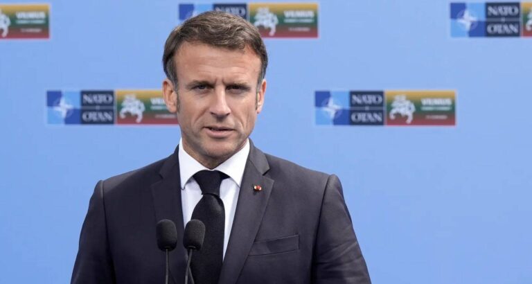 Macron: Rusia është e brishtë ushtarakisht dhe politikisht