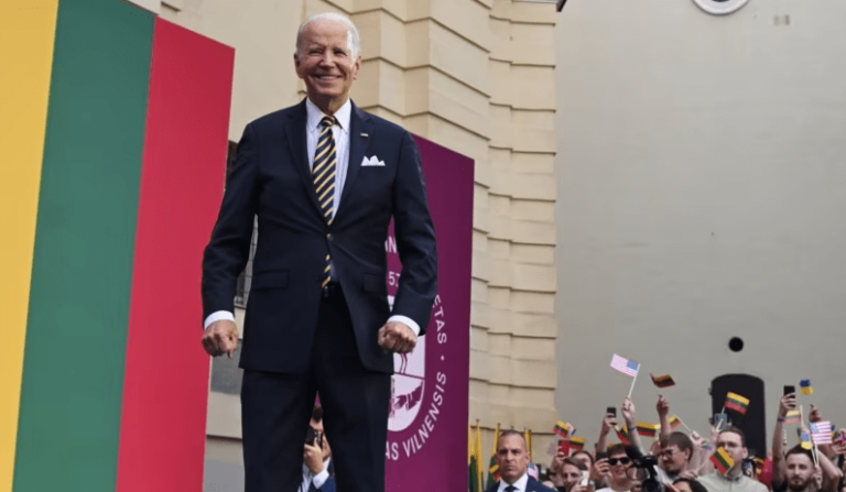 Biden zotohet për unitet të NATO-s përballë “etjes” së Putinit për kontroll mbi Ukrainën