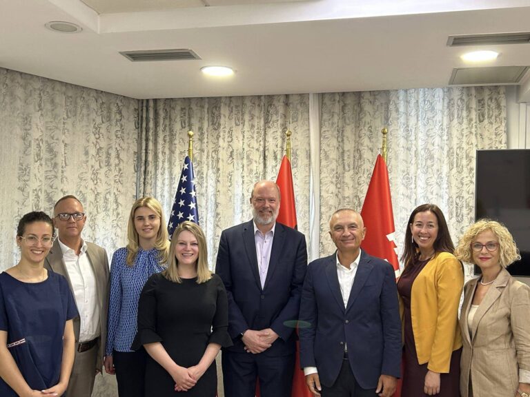 Dje darkë me Bashën, sot amerikani takon edhe Ilir Metën