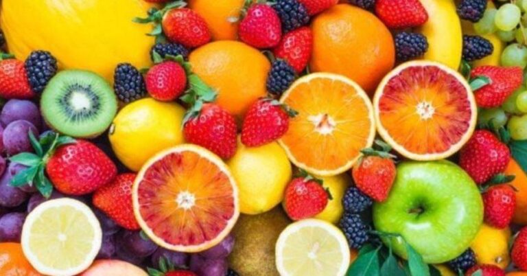 Katër fruta që duhet të shmangni nëse doni që të humbni peshë