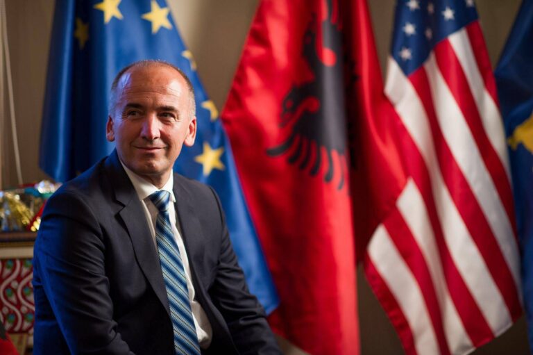 Kurti refuzoi takimin me Ramën, kreu i Komunës së Pejës: I ka bërë llogaritë gabim