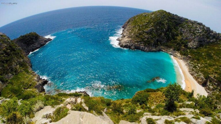 Media e huaj: Shqipëria kthehet në magnet për turistët dhe investitorët e pasurive të paluajtshme