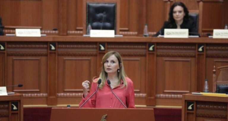 Tabaku: E vetmja përgjigje e qeverisë për ankesat e qytetarëve është legalizimi i kanabisit dhe bastet