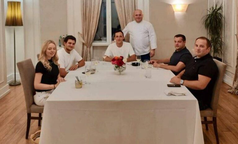 FOTO/ Vajza e Donald Trump vjen në Tiranë, darkon në restorantin e njohur