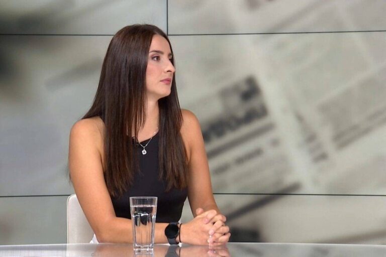 “Kosova duhet në OKB”, kërcënohet zyrtarja serbe në Beograd. Shkroja “Z” shënohet në banesën e saj