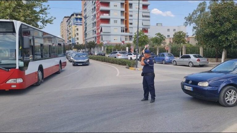 ”Blindohet” ByPassi i Fierit, 2457 gjoba për 15 ditë