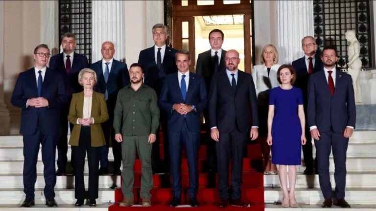 Darka informale në Athinë, fotot e liderëve të Ballkanit me Mitsotakis. Pjesë edhe Zelensky, mungon Rama