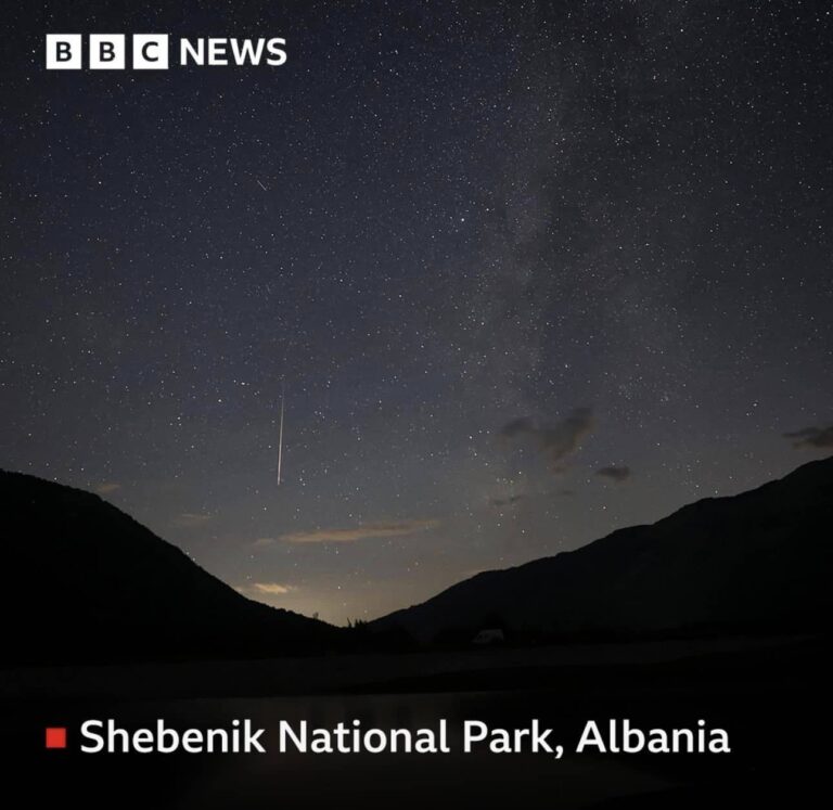 FOTO/ Rama: Shiu vjetor i meteorëve Perseid shndriti qiellin mbrëmë dhe në Parkun Sherbenik