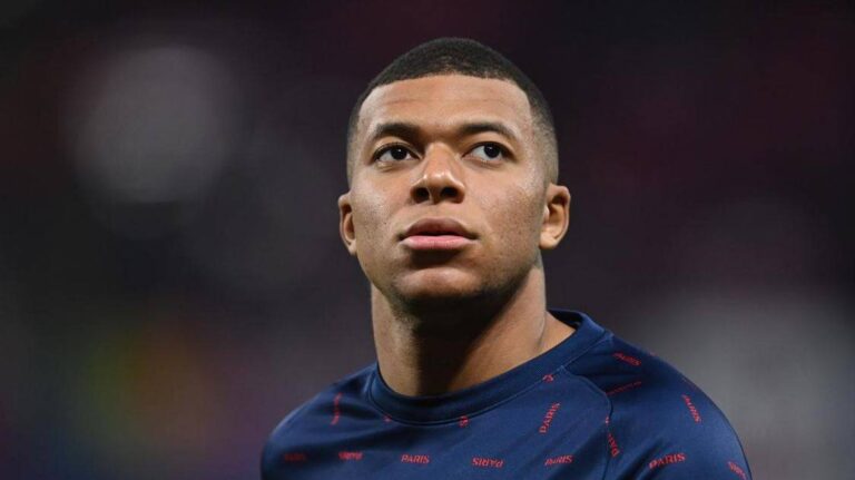 Zhvillime të shumta, PSG rikthen Kylian Mbappé në skuadër