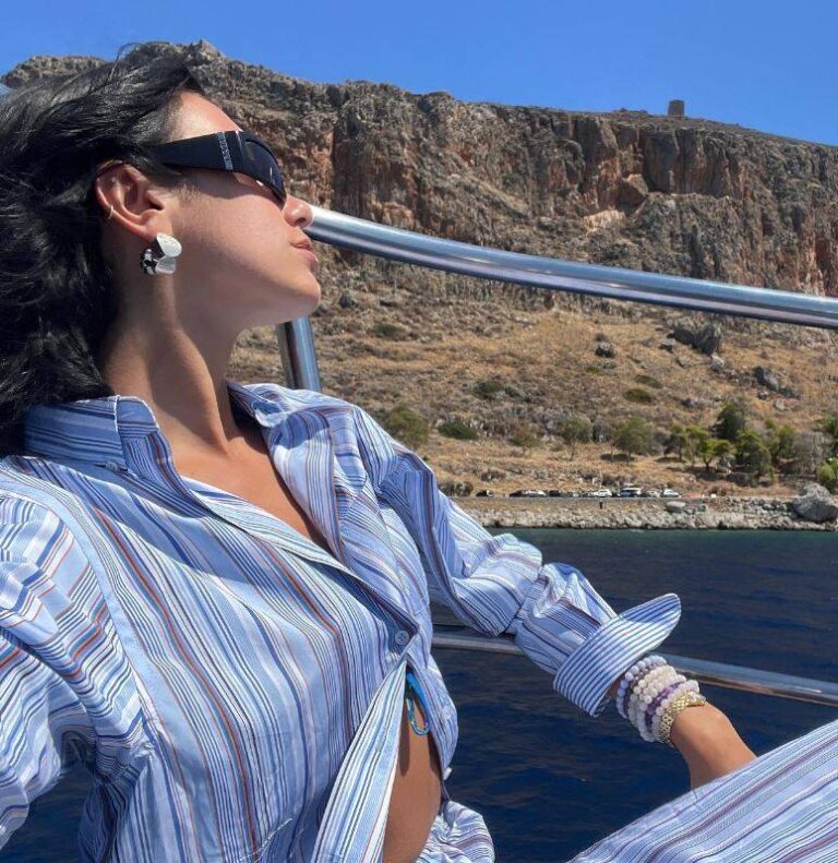 Pas Shqipërisë, Dua Lipa pushime me të dashurin sërish në Greqi