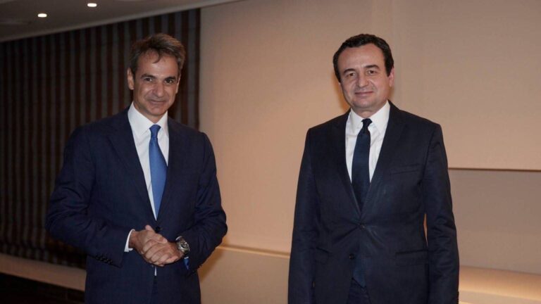 Darka e Mitsotakis, Kurti në Athinë
