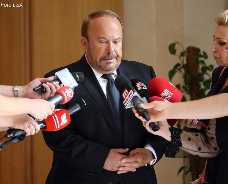 Ndahet nga jeta Fatos Nano, politika shqiptare shpreh ngushëllimet. Reagon edhe selia blu