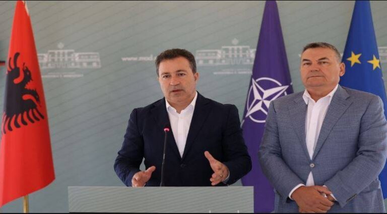 Reshjet e shiut, Peleshi apel qytetarëve të jenë vigjilentë
