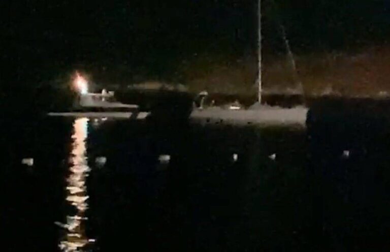 Tre turq mbetën në det të hapur, shpëtohen nga Policia Kufitare në Sarandë