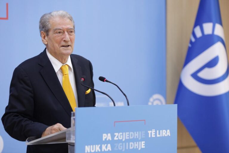 Kulla pas TOB, Berisha: Trillime, përpjekje për të shuar flakët e djegësit që nuk ekziston. Ftoj Ramën të anulojë lejen