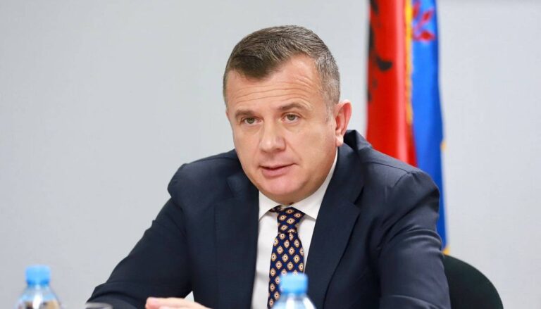 Siguria rrugore, ministri Balla: 93 të ndaluar për drejtim mjeti pa patentë apo gjendje të dehur
