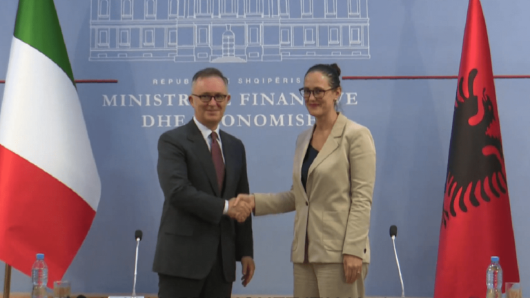 Njihen pensionet me Italinë, përfitojnë rreth 500 mijë shqiptarë