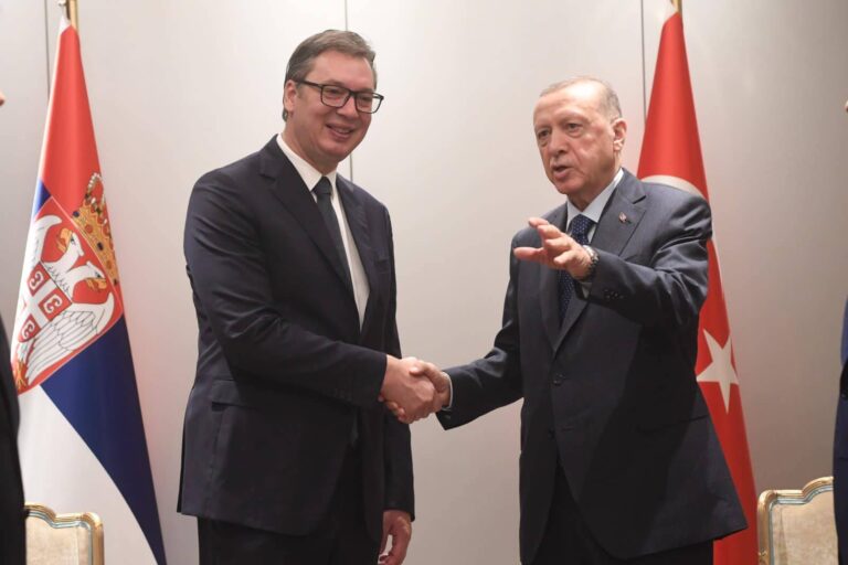 Vuçiç takim “kokë më kokë” me Erdogan, presidenti serb zbardh bisedën