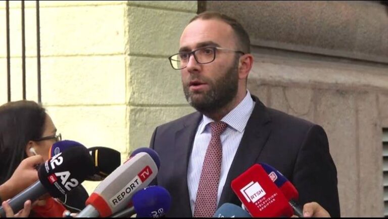 Gazment Bardhi: Edhe Berisha i barabartë para ligjit, por nxitimi i SPAK pa lejen e Kuvendit krijon dyshime…