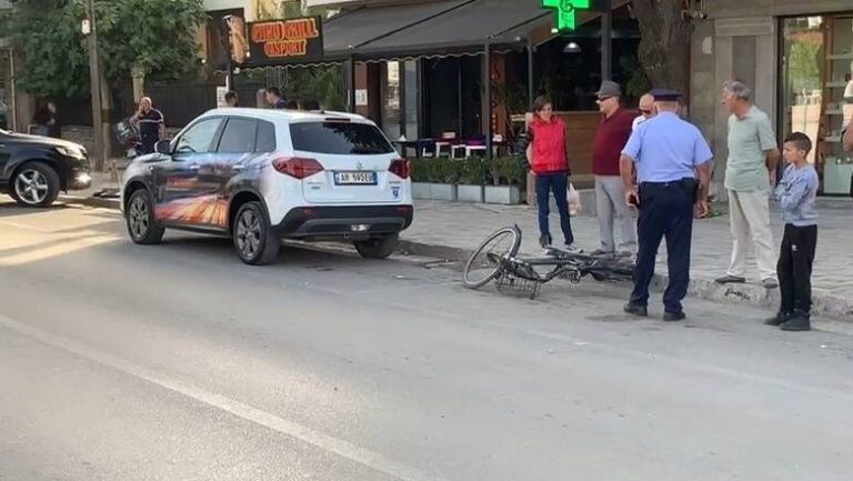 Përplasi të moshuarin për vdekje, arrestohet shoferja 28-vjeçare