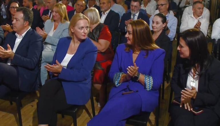 Anila Denaj rikthehet si ministre, Mazniku futet në Qeveri