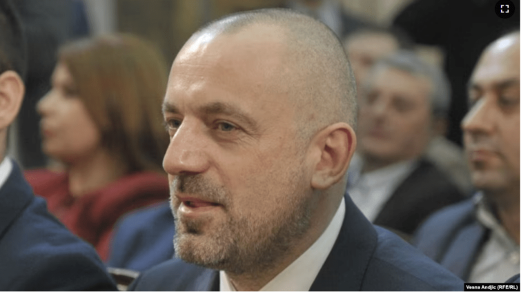 Kush është Millan Radoiçiqi?