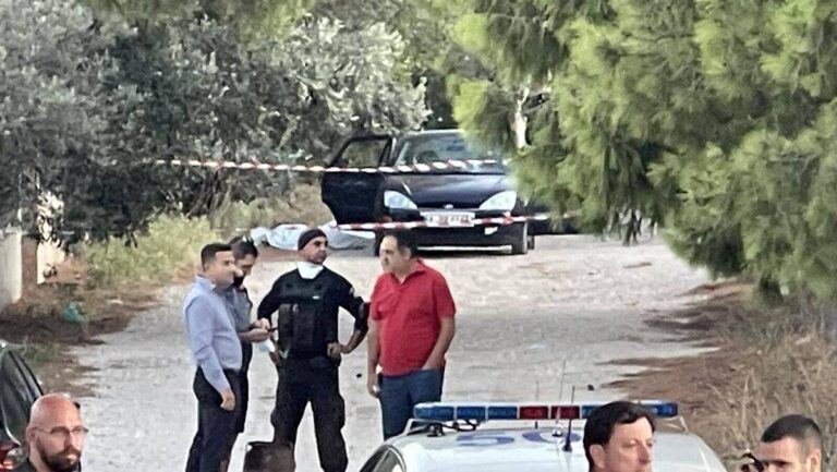 “Kasaphanë” në Lucë me 6 viktima, mediat greke: U ekzekutuan me 25 plumba